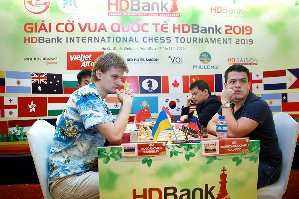 Giải Cờ vua quốc tế HDBank 2019 ván 5: Các kỳ thủ mạnh tăng tốc, cục diện vẫn khó lường 