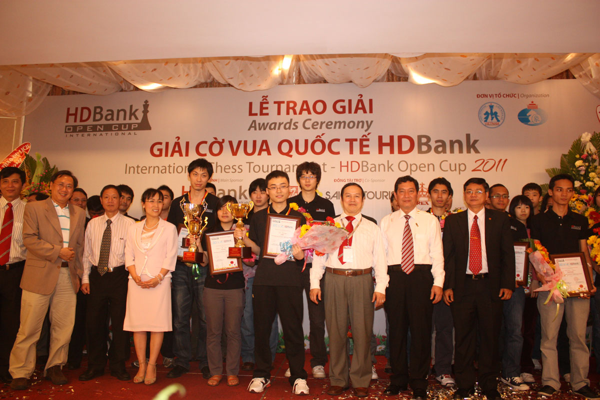 Yu Yangyi và Mai Hưng vô địch giải cờ vua HDBank Cup 2011